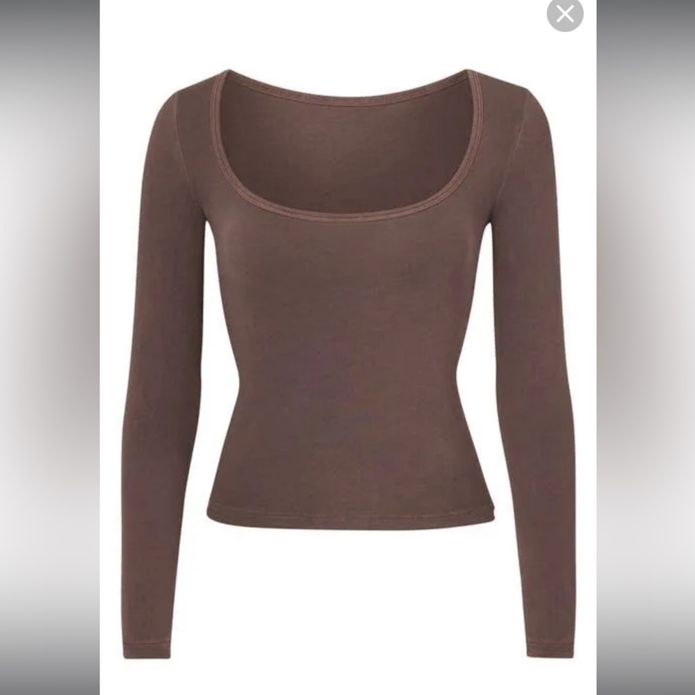 SKIMS
Brown New Vintage Long Sleeve T-Shirt